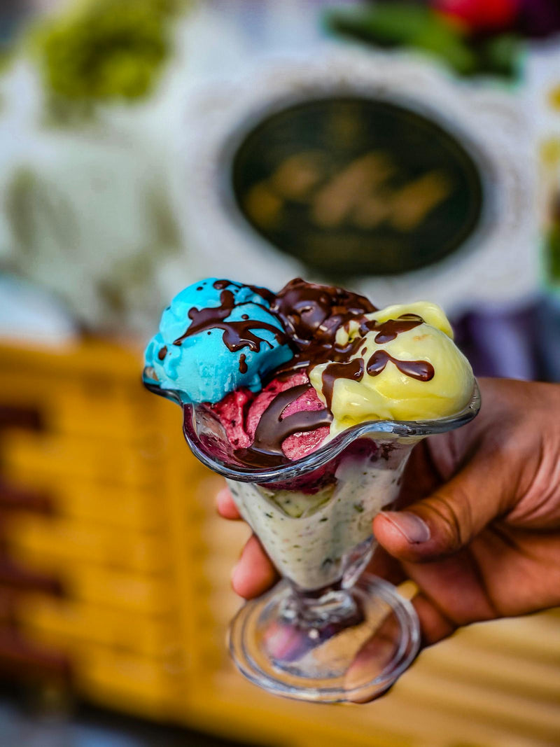 Saffron kulfi — Indian frozen dessert with pistachios